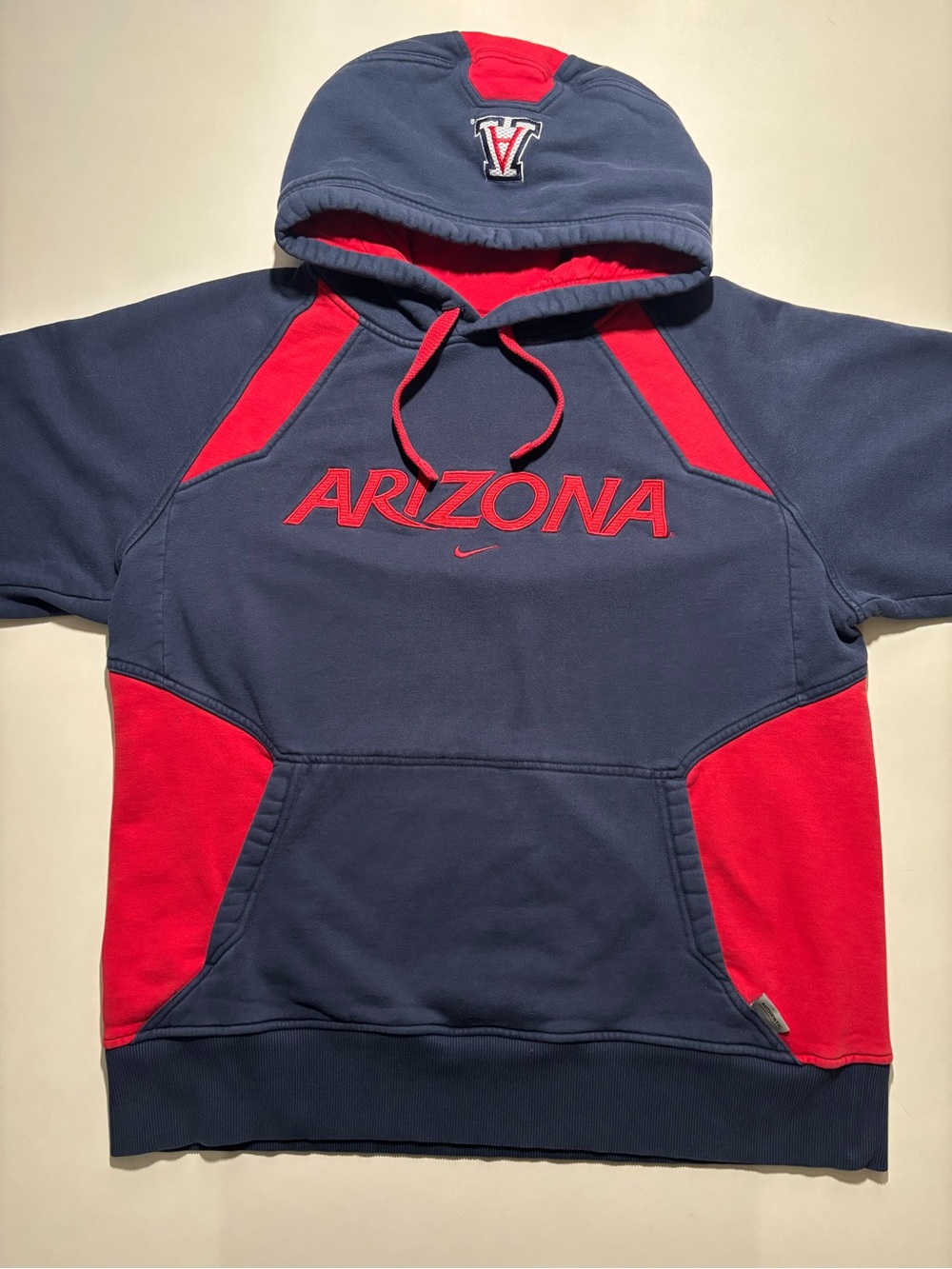 Vintage Nike Arizona wildcats UofA Crewneck Hoodie - Navy & Red two tone hoodie - Picture 2 of 12